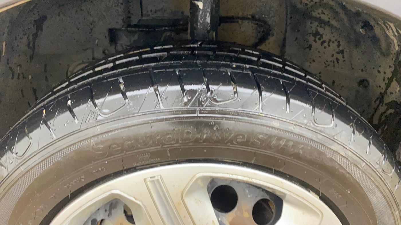 2022 Tata NEXON XMA PLUS SUNROOF PETROL, Petrol, Automatic, 47,565 km, Left Front Tyre Tread