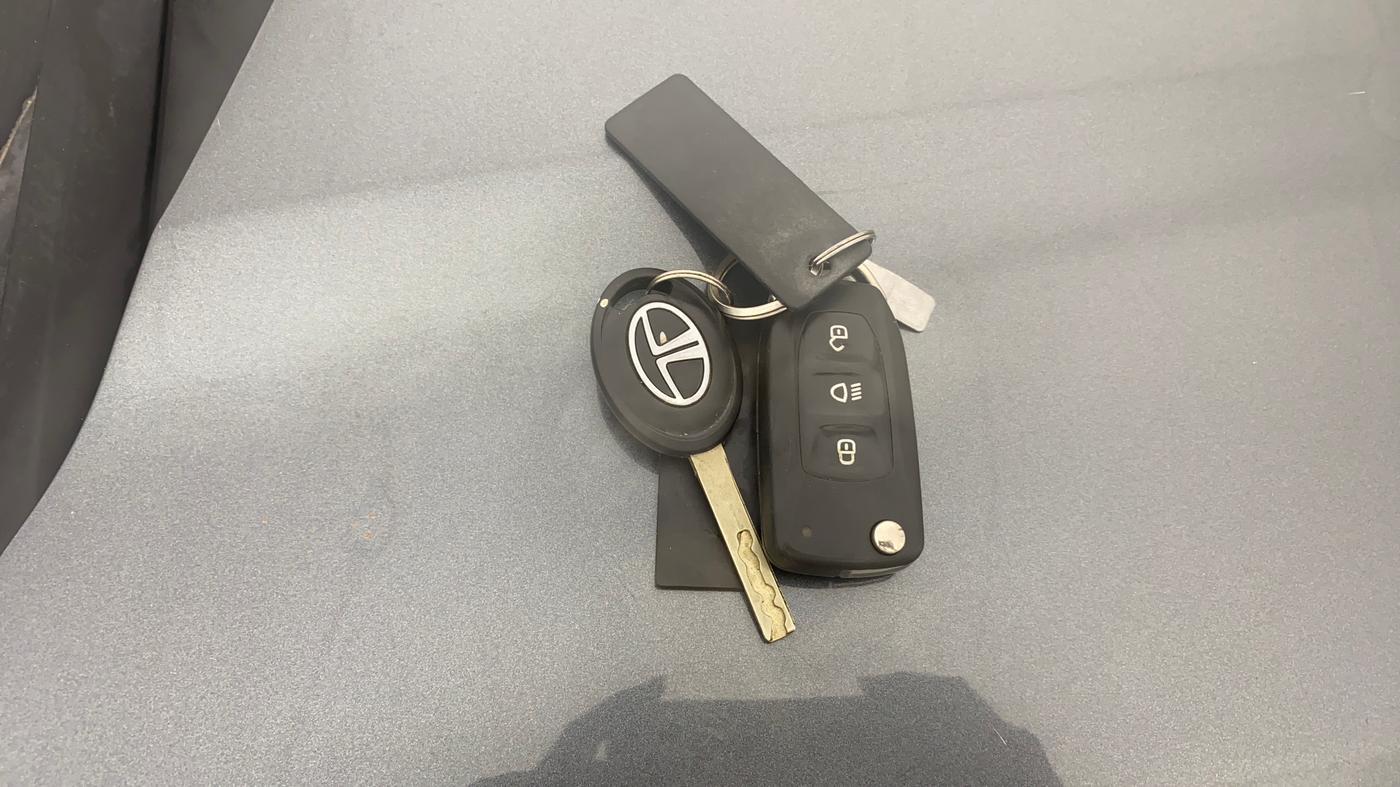 2022 Tata NEXON XMA PLUS SUNROOF PETROL, Petrol, Automatic, 47,565 km, Key Close Up