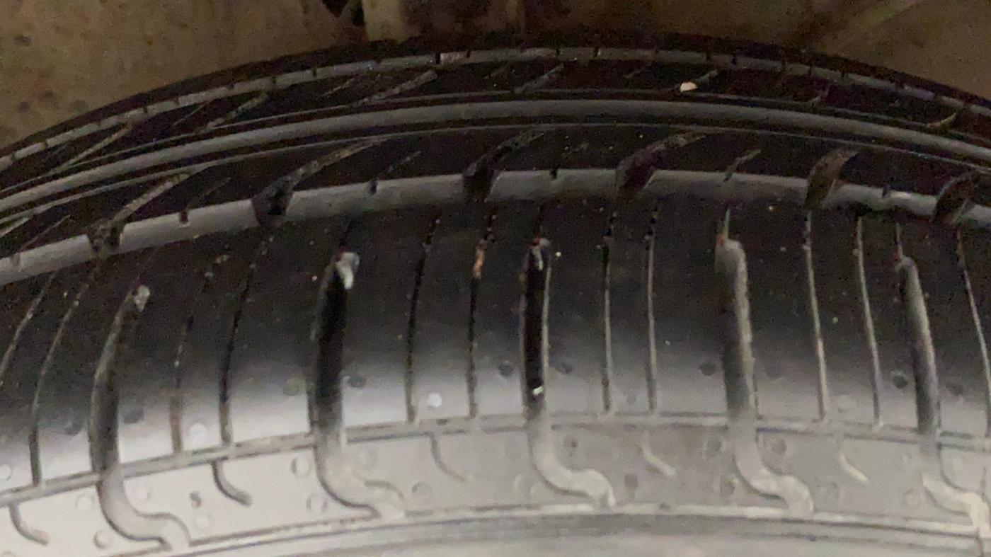 2017 Maruti Baleno SIGMA PETROL 1.2, CNG, Manual, 77,425 km, Right Front Tyre Tread