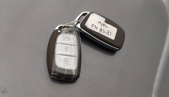 2017 Hyundai Grand i10 ASTA 1.2 KAPPA VTVT, Petrol, Manual, 36,789 km, Key Close Up