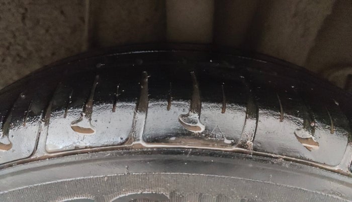 2017 Hyundai Grand i10 ASTA 1.2 KAPPA VTVT, Petrol, Manual, 36,789 km, Left Rear Tyre Tread