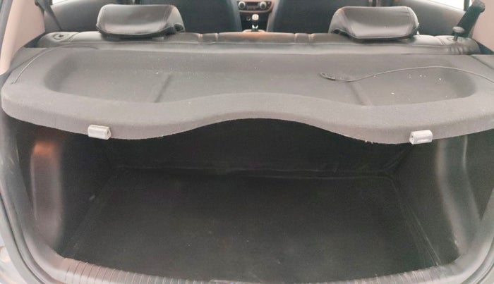 2017 Hyundai Grand i10 ASTA 1.2 KAPPA VTVT, Petrol, Manual, 36,789 km, Boot Inside