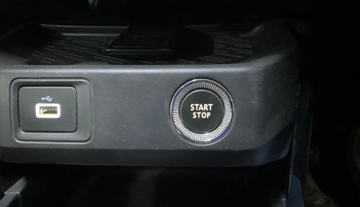 2021 Renault Kiger RXT MT, Petrol, Manual, 35,144 km, Keyless Start/ Stop Button