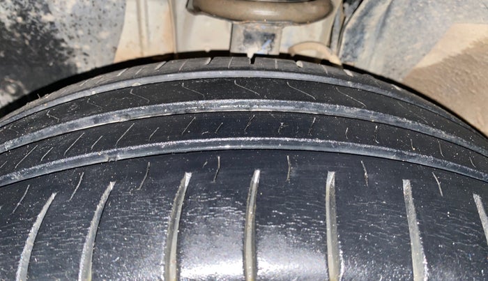 2021 Renault Kiger RXT MT, Petrol, Manual, 35,144 km, Left Front Tyre Tread