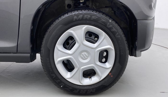 2022 Maruti S PRESSO VXI (O), Petrol, Manual, 5,787 km, Right Front Wheel