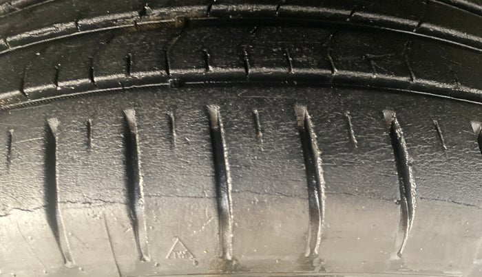 2016 Maruti Baleno ZETA CVT PETROL 1.2, Petrol, Automatic, 23,545 km, Left Front Tyre Tread