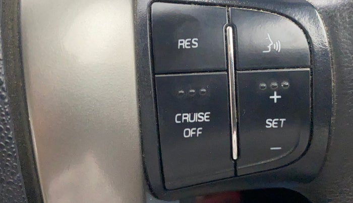 2020 Mahindra XUV500 W9, Diesel, Manual, 95,540 km, Adaptive Cruise Control