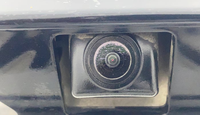 2020 Mahindra XUV500 W9, Diesel, Manual, 95,540 km, Parking Camera