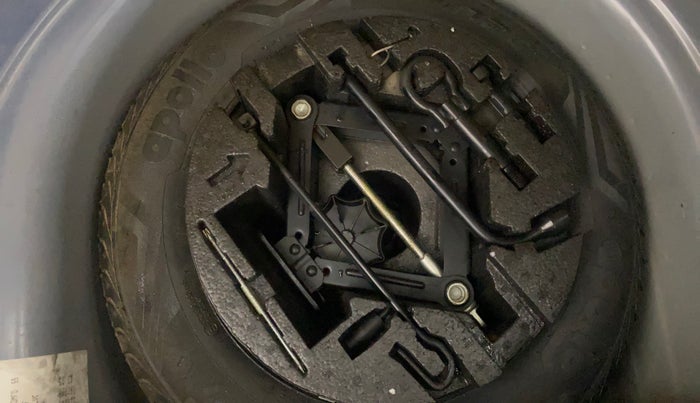 2015 Volkswagen Polo COMFORTLINE 1.2L, Petrol, Manual, 97,230 km, Spare Tyre