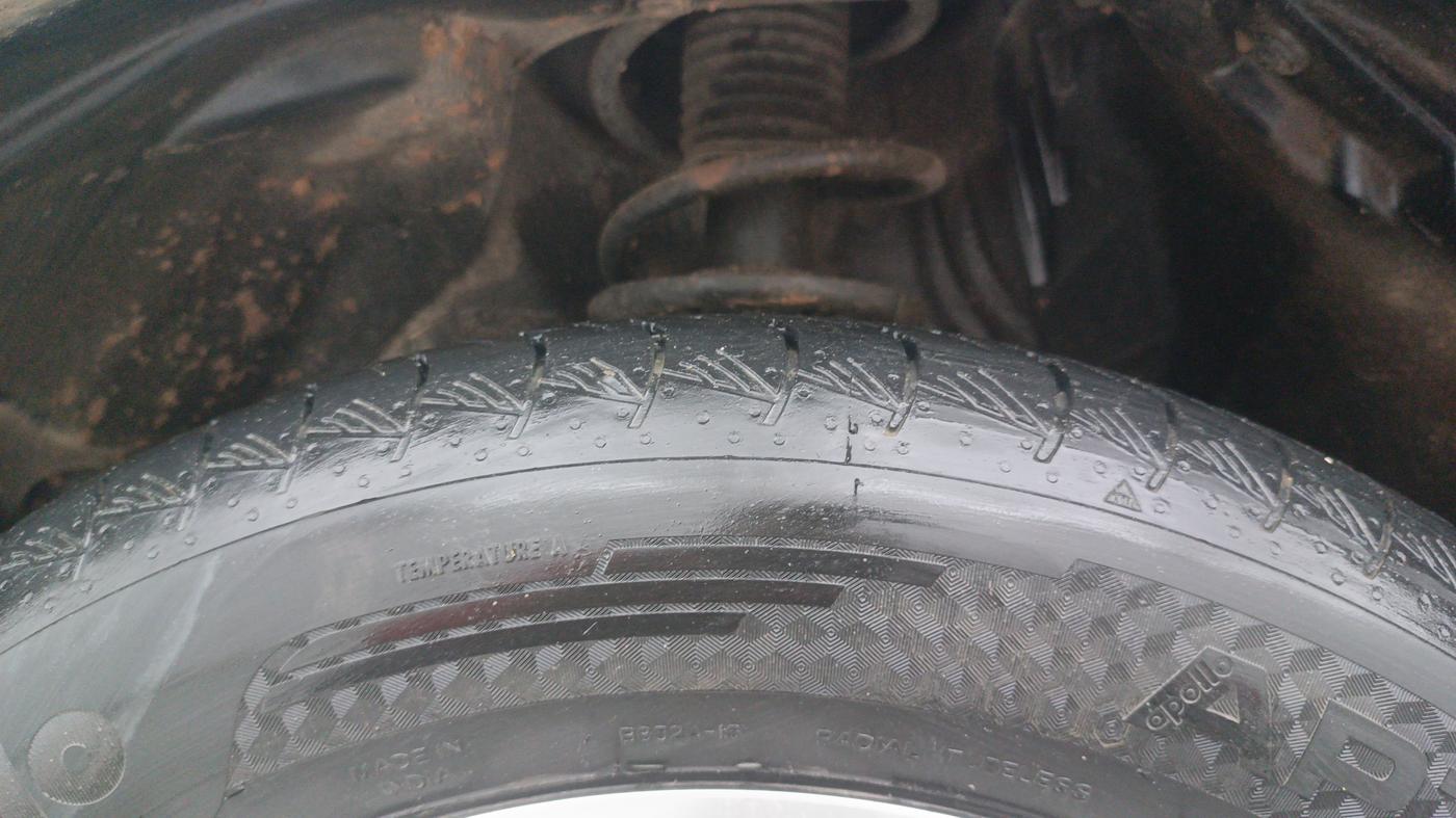 2023 Maruti Grand Vitara ALPHA PLUS HYBRID ECVT, Hybrid, Automatic, 1,07,462 km, Left Front Tyre Tread