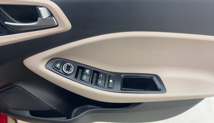 2016 Hyundai Elite i20 SPORTZ 1.2, Petrol, Manual, 43,952 km, Driver Side Door Panels Control