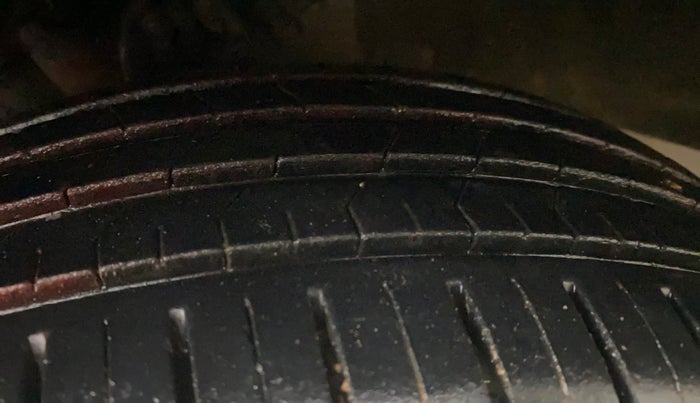 2016 Hyundai Elite i20 SPORTZ 1.2, Petrol, Manual, 43,952 km, Left Front Tyre Tread