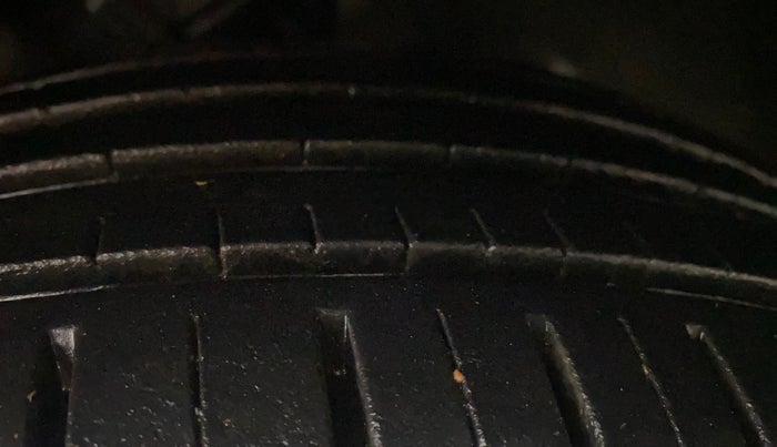 2016 Hyundai Elite i20 SPORTZ 1.2, Petrol, Manual, 43,952 km, Right Front Tyre Tread