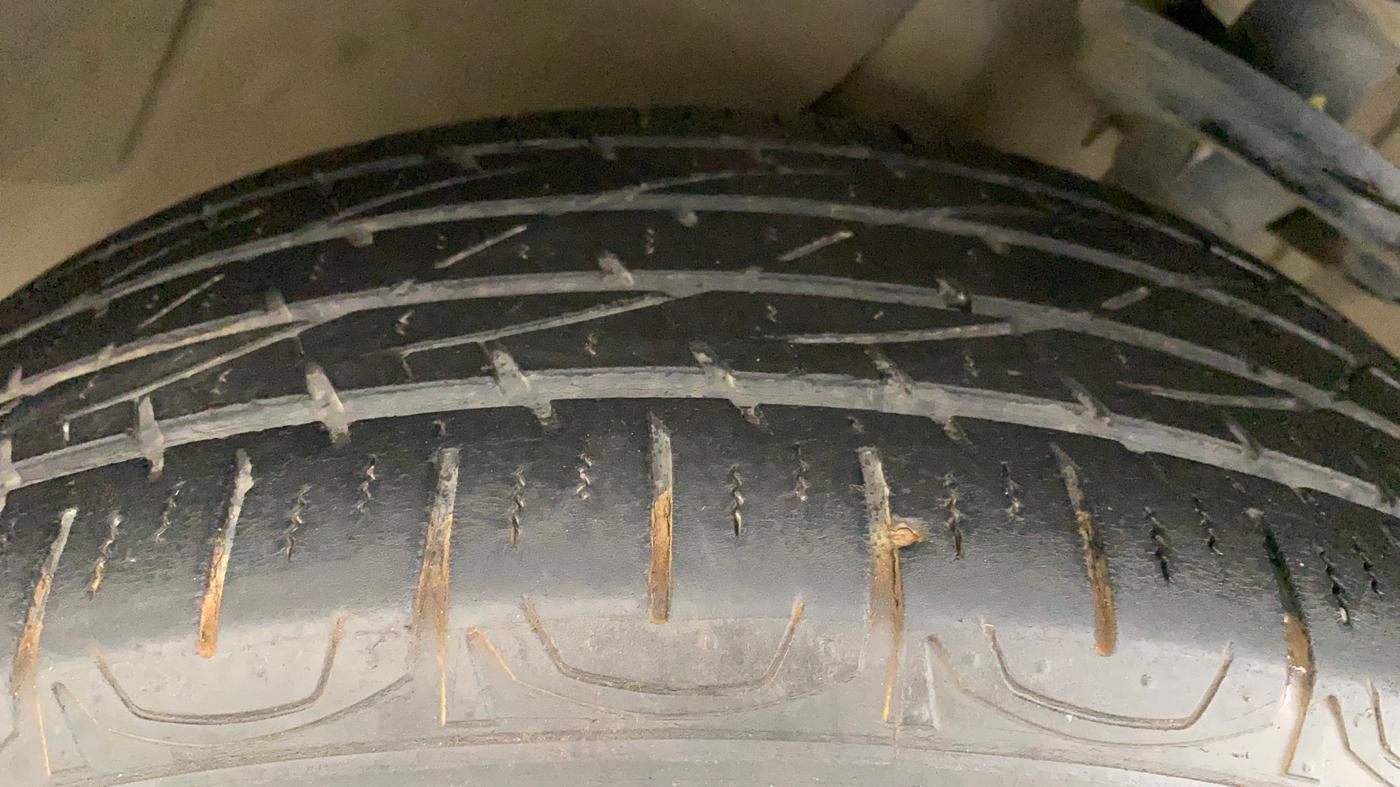 2017 Jeep Compass LIMITED (O) 1.4 PETROL AT, Petrol, Automatic, 59,268 km, Left Front Tyre Tread
