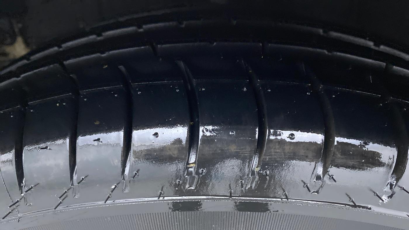 2009 Hyundai i10 MAGNA 1.2, Petrol, Manual, 62,546 km, Left Front Tyre Tread