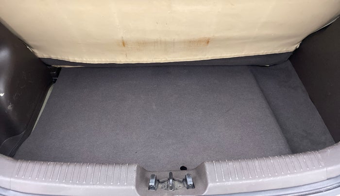 2009 Hyundai i10 MAGNA 1.2, Petrol, Manual, 62,546 km, Boot Inside