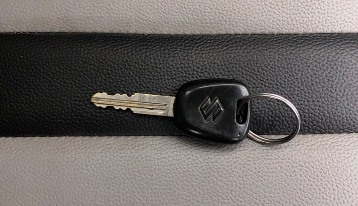 2016 Maruti Alto K10 VXI AMT, Petrol, Automatic, 35,561 km, Key Close Up