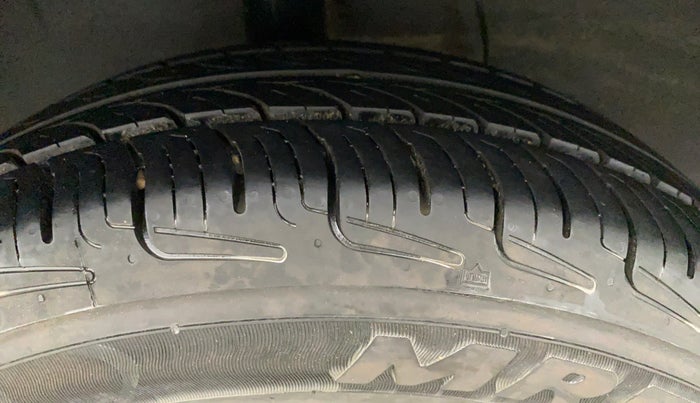 2020 Hyundai GRAND I10 NIOS SPORTZ 1.2 KAPPA VTVT CNG, CNG, Manual, Right Rear Tyre Tread