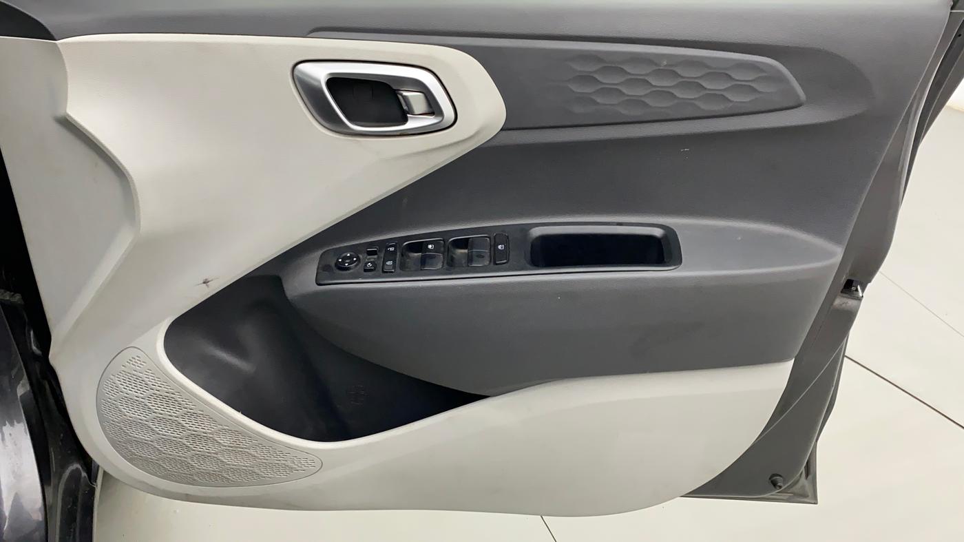 2020 Hyundai GRAND I10 NIOS SPORTZ 1.2 KAPPA VTVT CNG, CNG, Manual, Driver Side Door Panels Control