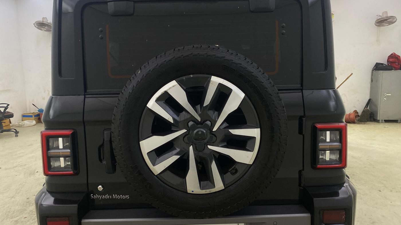 2025 Mahindra Thar Roxx AX7 L Diesel AT 2WD, Diesel, Automatic, 7,502 km, Spare Tyre