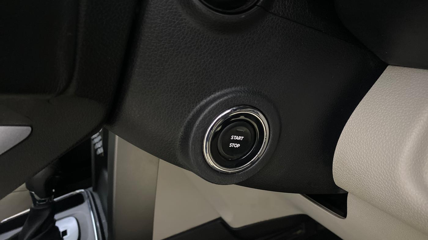 2025 Mahindra Thar Roxx AX7 L Diesel AT 2WD, Diesel, Automatic, 7,502 km, Keyless Start/ Stop Button