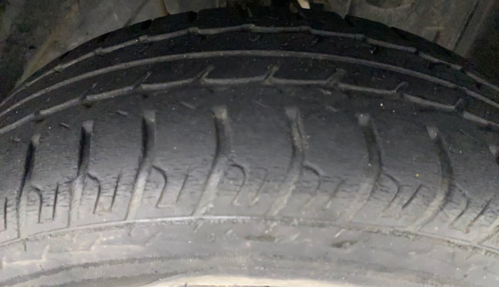 2017 Datsun Go Plus T, Petrol, Manual, 32,528 km, Right Front Tyre Tread