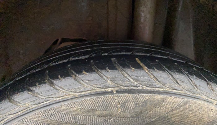 2017 Ford Figo Aspire TITANIUM 1.2 PETROL, Petrol, Manual, 38,729 km, Left Rear Tyre Tread