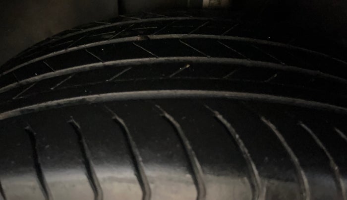 2023 Skoda KUSHAQ Active plus 1.0 TSI , Petrol, Manual, 16,254 km, Left Front Tyre Tread