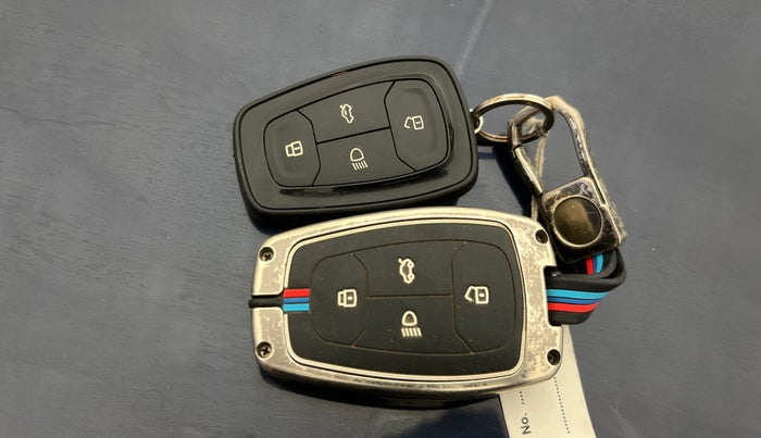 2022 Tata TIGOR XZ PLUS PETROL, Petrol, Manual, 81,122 km, Key Close Up