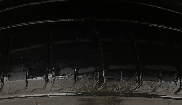 2021 Maruti Ertiga ZXI AT SHVS, Petrol, Automatic, 79,388 km, Left Front Tyre Tread