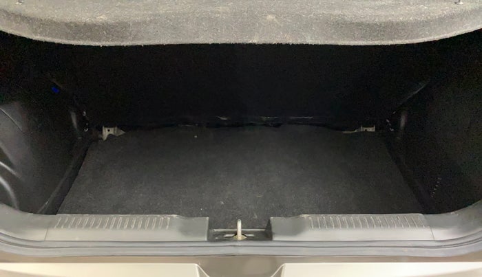2020 Maruti Swift VXI, Petrol, Manual, 65,692 km, Boot Inside