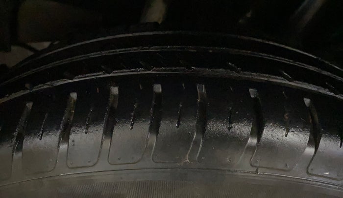 2020 Maruti Swift VXI, Petrol, Manual, 65,692 km, Left Rear Tyre Tread