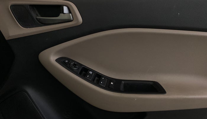 2018 Hyundai Elite i20 SPORTZ 1.2, Petrol, Manual, 78,534 km, Driver Side Door Panels Control