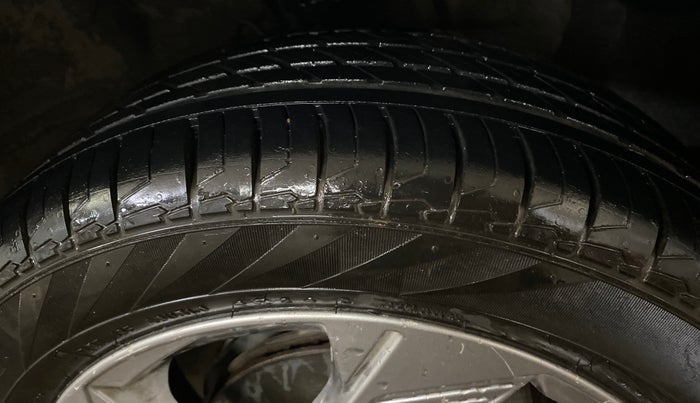 2018 Hyundai Elite i20 SPORTZ 1.2, Petrol, Manual, 78,534 km, Right Front Tyre Tread