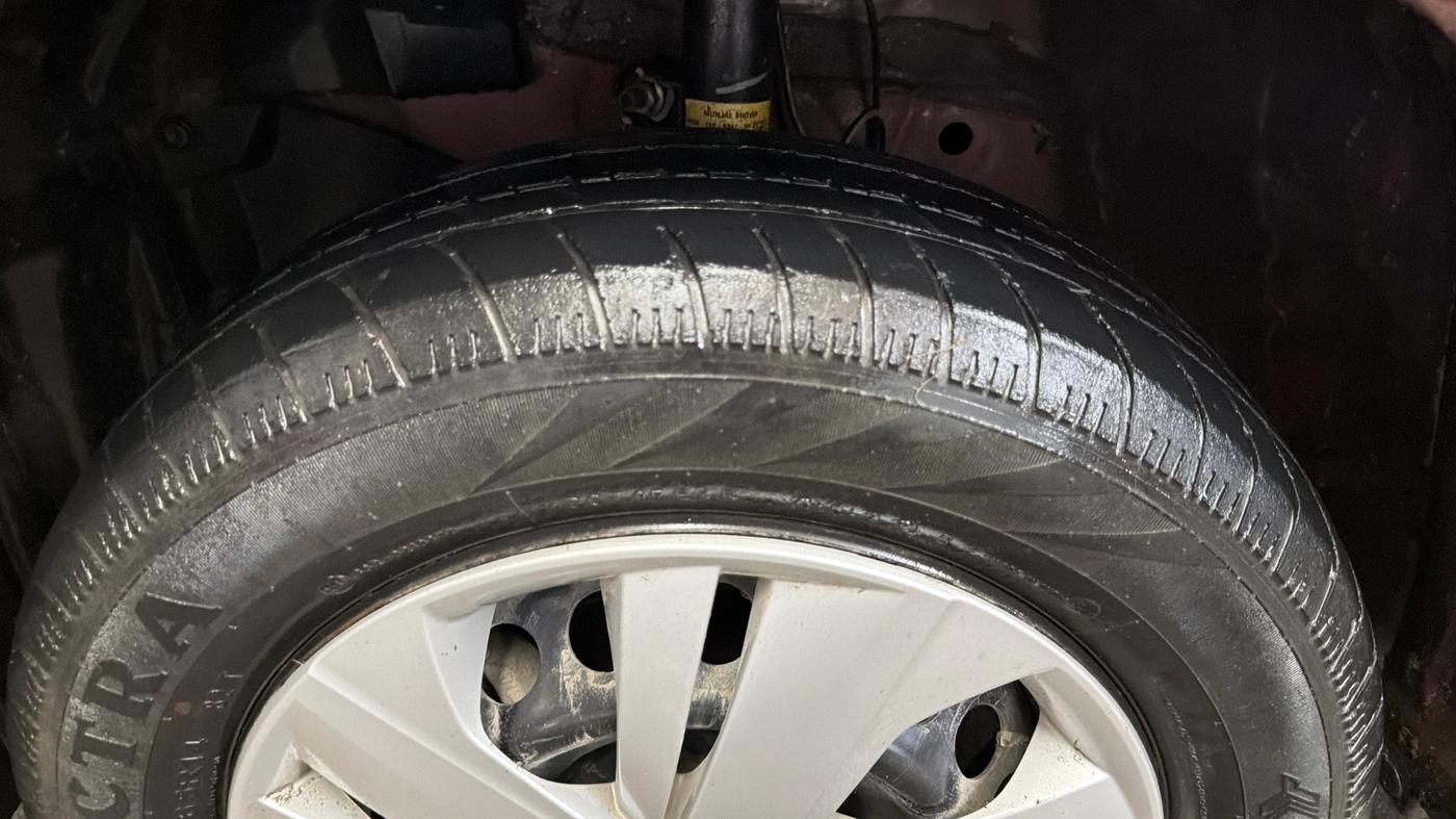 2022 Honda Amaze 1.2L I-VTEC S, Petrol, Manual, 35,563 km, Left Front Tyre Tread