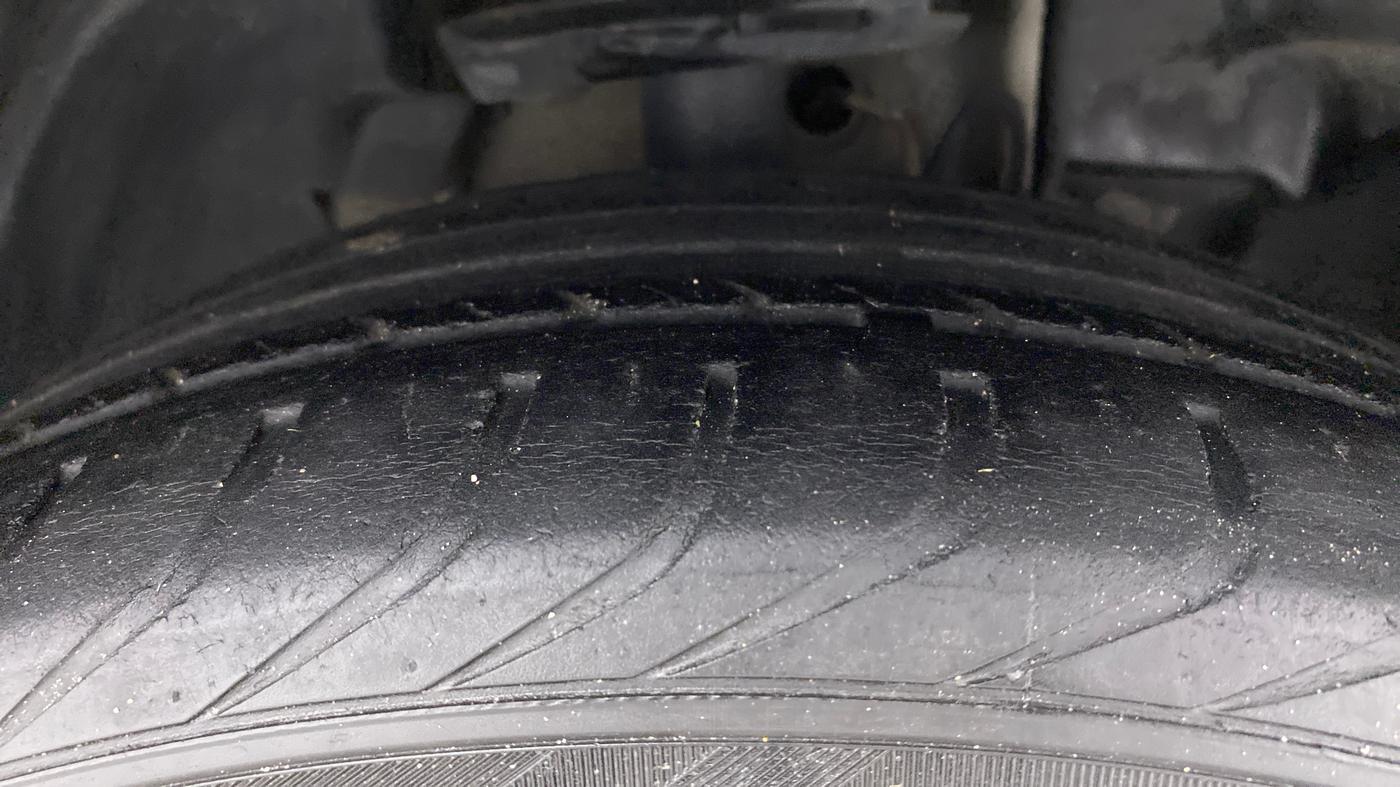 2019 Tata TIAGO JTP 1.2 PETROL, Petrol, Manual, 37,919 km, Right Front Tyre Tread