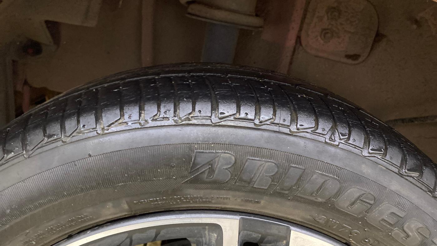 2019 Tata Tiago XZ PLUS PETROL, Petrol, Manual, 28,237 km, Right Rear Tyre Tread
