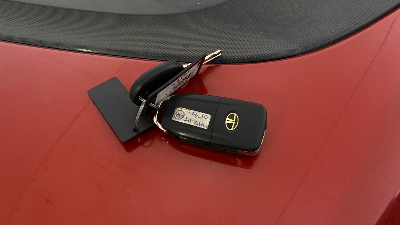 2019 Tata Tiago XZ PLUS PETROL, Petrol, Manual, 28,237 km, Key Close Up