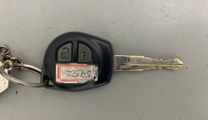 2018 Maruti Baleno DELTA CVT PETROL 1.2, Petrol, Automatic, 96,288 km, Key Close Up