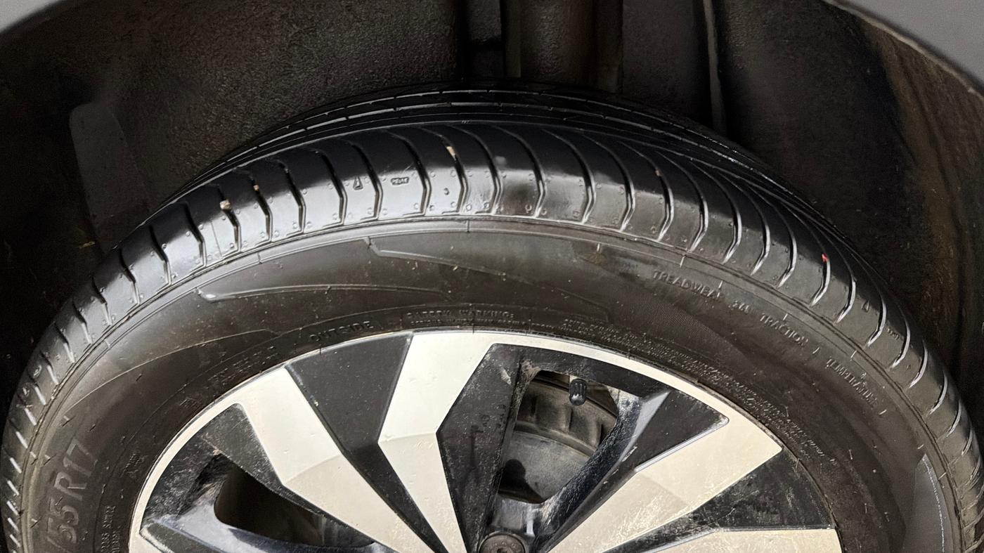 2024 Volkswagen TAIGUN GT PLUS 1.5 TSI DSG, Petrol, Automatic, 71,513 km, Left Rear Tyre Tread