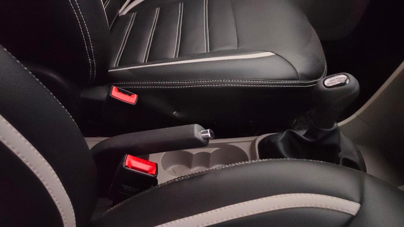 2017 Tata Tiago XZ PETROL, Petrol, Manual, 91,394 km, Gear Lever