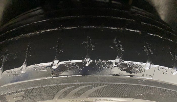 2021 Skoda KUSHAQ STYLE 1.5L TSI DSG, Petrol, Automatic, 61,976 km, Right Rear Tyre Tread