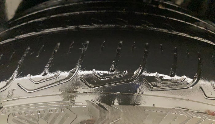 2021 Skoda KUSHAQ STYLE 1.5L TSI DSG, Petrol, Automatic, 61,976 km, Left Rear Tyre Tread