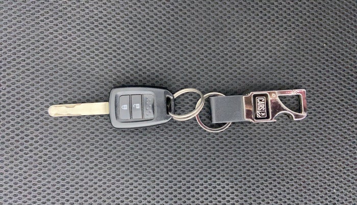 2016 Honda City SV MT PETROL, Petrol, Manual, 68,794 km, Key Close up