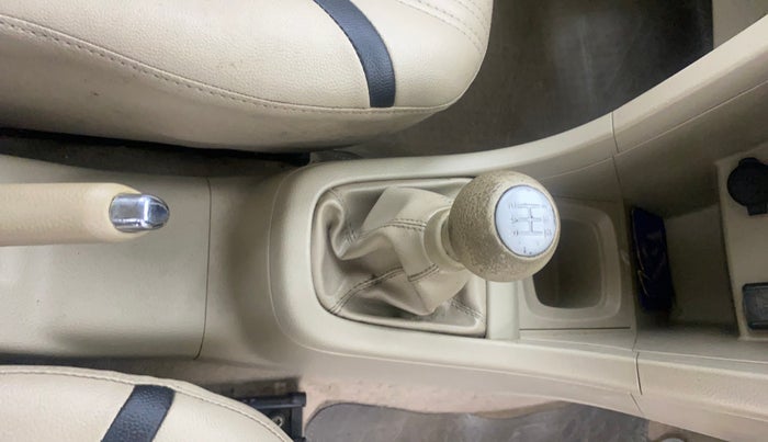 2015 Maruti Swift Dzire VXI, Petrol, Manual, 29,190 km, Gear Lever