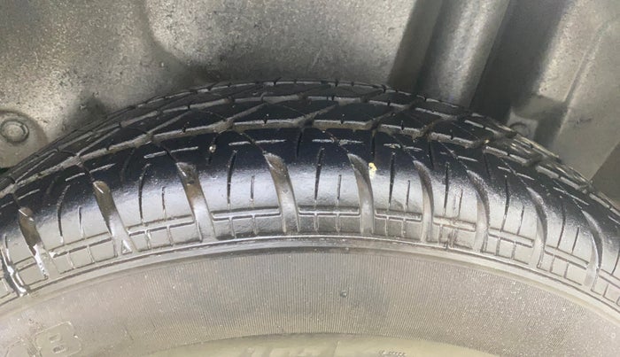 2015 Maruti Swift Dzire VXI, Petrol, Manual, 29,190 km, Left Rear Tyre Tread