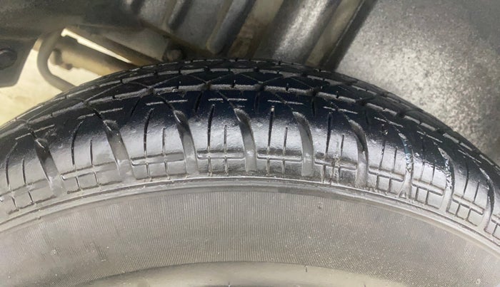 2015 Maruti Swift Dzire VXI, Petrol, Manual, 29,190 km, Right Rear Tyre Tread