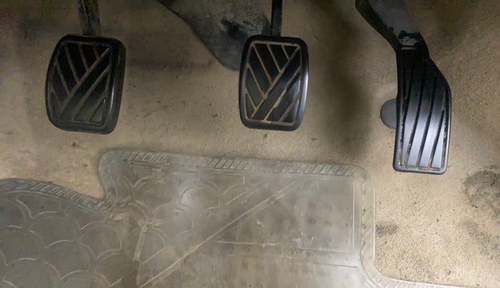 2015 Maruti Swift Dzire VXI, Petrol, Manual, 29,190 km, Pedals