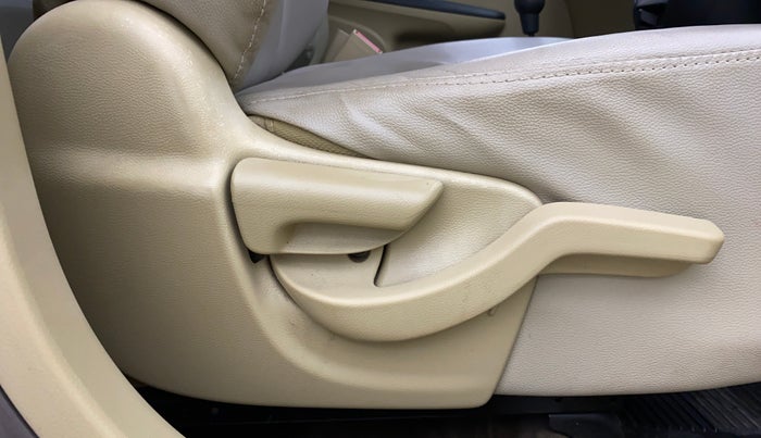 2014 Honda Brio S MT, Petrol, Manual, 13,264 km, Driver Side Adjustment Panel