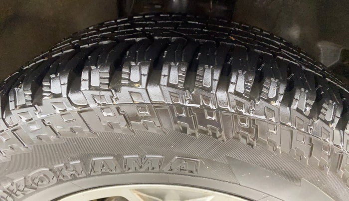 2021 Tata Harrier XZ 2.0L, Diesel, Manual, 86,689 km, Right Front Tyre Tread